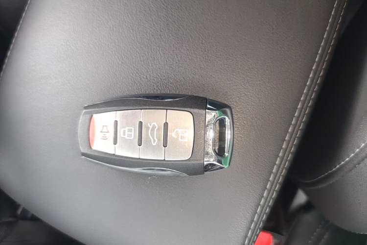 Used Haval F7 2020 1.5T Two-Wheel Drive i-Type Vehicle Key