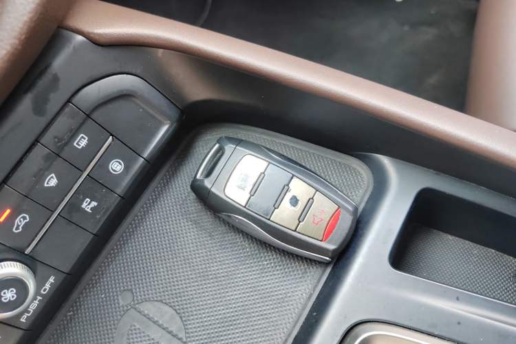 Used Haval F7 2020 1.5T Two-Wheel Drive i-Trend Vehicle Key