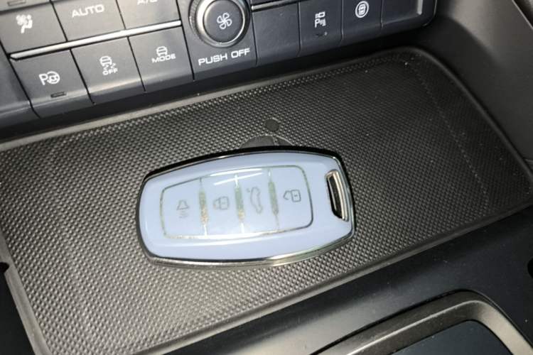 Used Haval F7 2020 1.5T Two-Wheel Drive i-Trend Vehicle Key