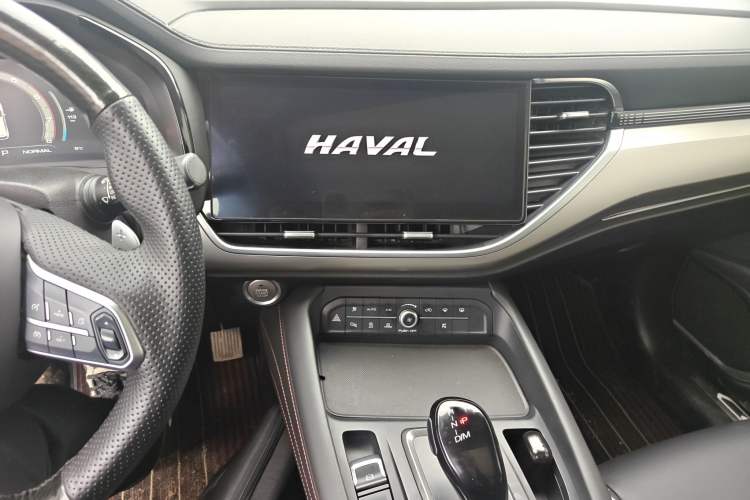 Used Haval F7 2021 1.5T Two-Wheel Drive iXuan Audio And AC Panel