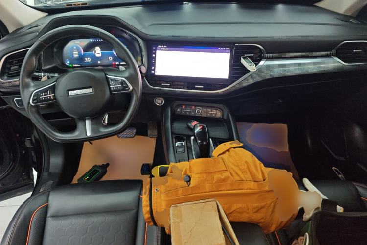 Used Haval F7 2021 1.5T Two-Wheel Drive i-Trend Center Console