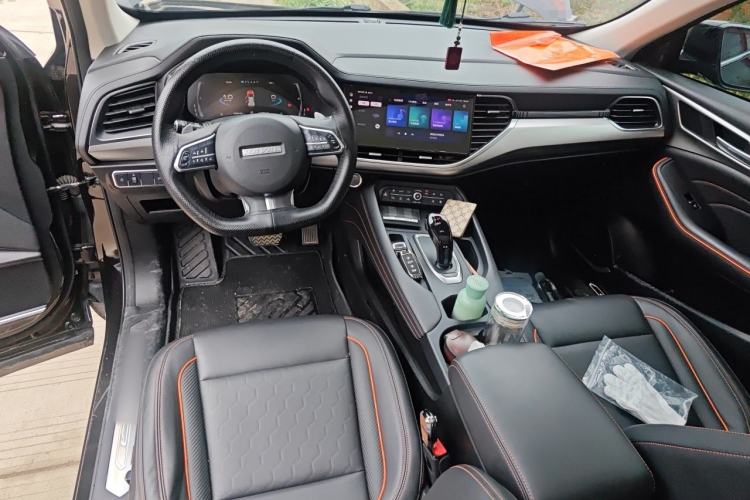 Used Haval F7 2021 1.5T Two-Wheel Drive i-Type Center Console