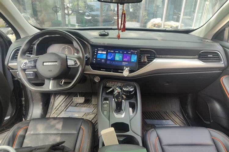 Used Haval F7 2021 2.0T Two-Wheel Drive i-Active Center Console