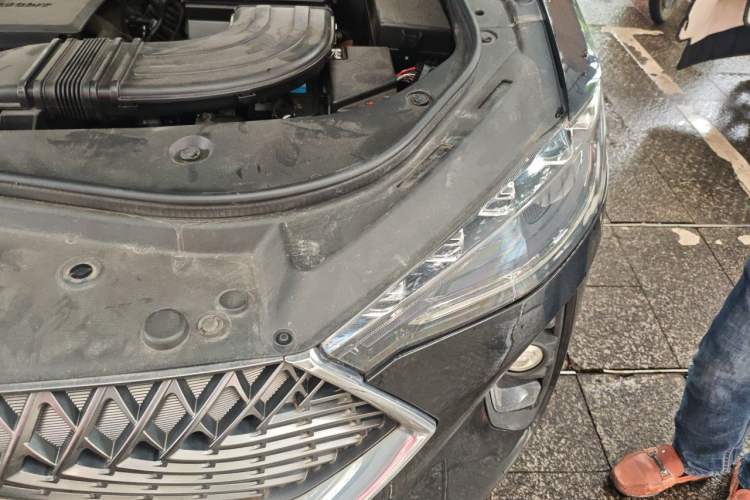 Used Haval F7 2021 1.5T Two-Wheel Drive iXuan Engine Bay Left