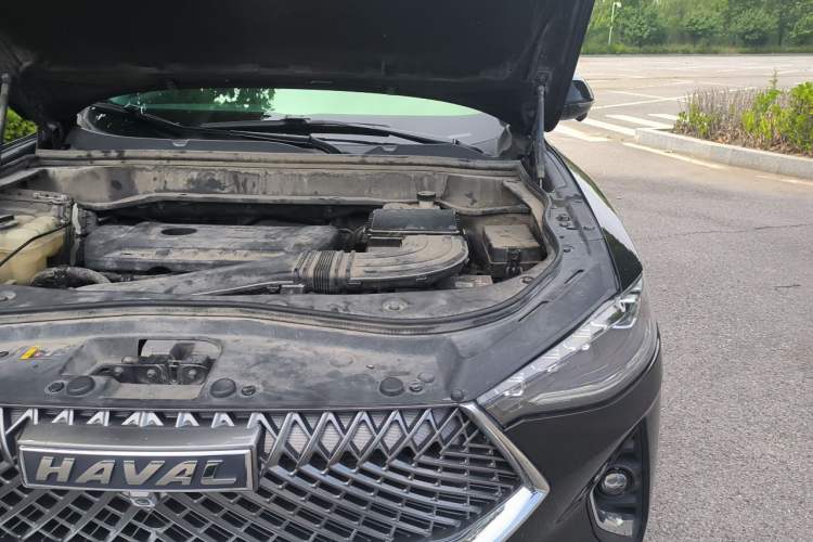 Used Haval F7 2021 2.0T Two-Wheel Drive i-Van Engine Bay Left