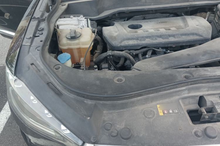 Used Haval F7 2021 2.0T Two-Wheel Drive i-Van Engine Bay Right
