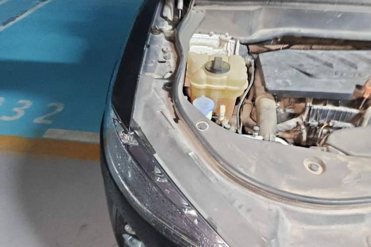 Used Haval F7 2021 1.5T Two-Wheel Drive i-Type Engine Bay Right