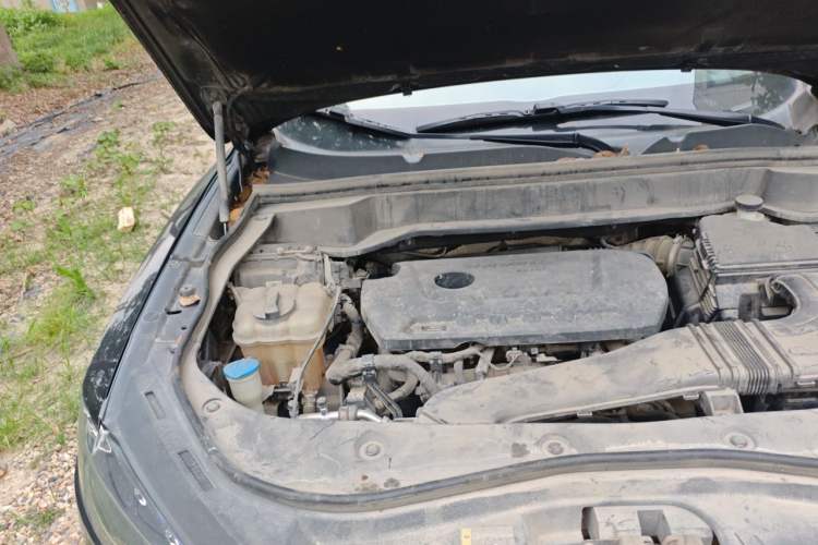 Used Haval F7 2021 2.0T All-Wheel Drive iJoy Engine Bay Right