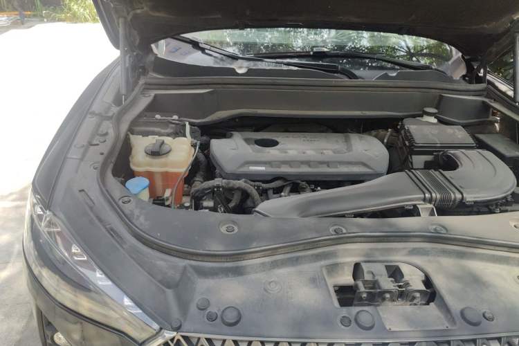 Used Haval F7 2021 2.0T Two-Wheel Drive i-Active Engine Bay Right