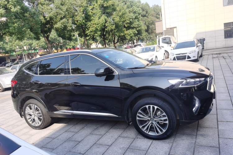Used Haval F7 2021 2.0T All-Wheel Drive iJoy Exterior 2