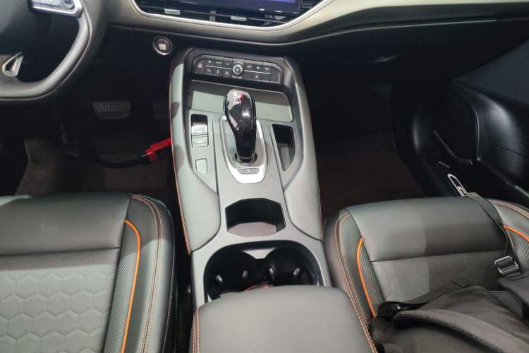 Used Haval F7 2021 1.5T Two-Wheel Drive iXuan Gear Lever
