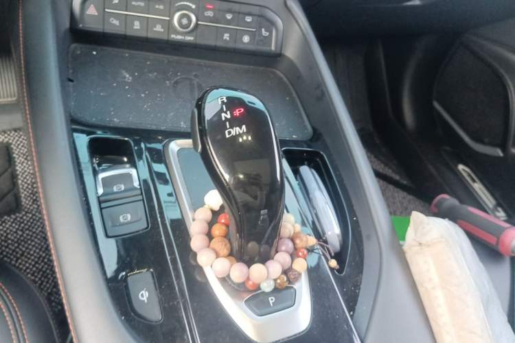 Used Haval F7 2021 2.0T Two-Wheel Drive i-Van Gear Lever