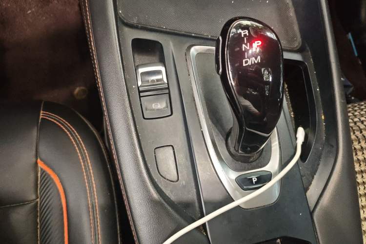 Used Haval F7 2021 1.5T Two-Wheel Drive iXuan Gear Lever