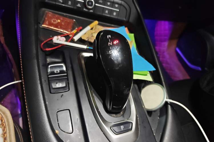 Used Haval F7 2021 1.5T Two-Wheel Drive i-Type Gear Lever
