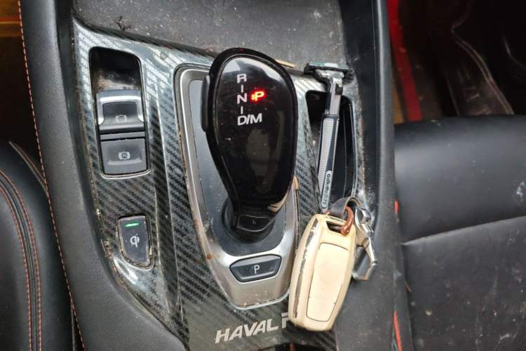 Used Haval F7 2021 2.0T All-Wheel Drive iJoy Gear Lever
