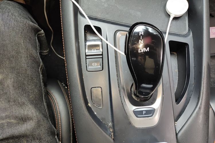 Used Haval F7 2021 1.5T Two-Wheel Drive iXuan Gear Lever