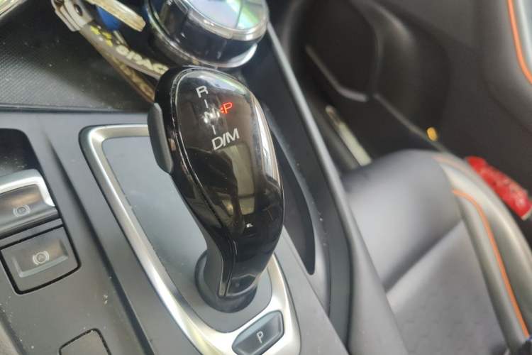 Used Haval F7 2021 2.0T Two-Wheel Drive i-Active Gear Lever