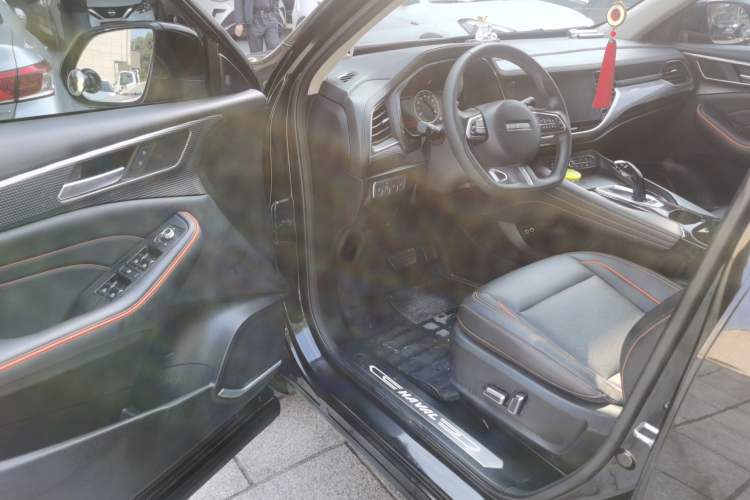 Used Haval F7 2021 2.0T All-Wheel Drive iJoy Interior 2