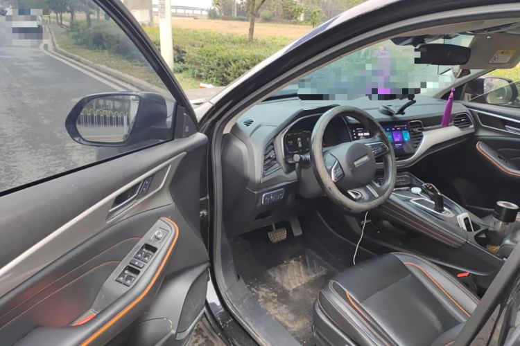 Used Haval F7 2021 1.5T Two-Wheel Drive iXuan Interior 3