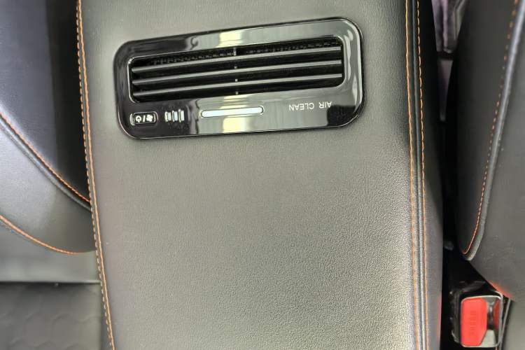 Used Haval F7 2021 2.0T All-Wheel Drive iJoy Interior 6
