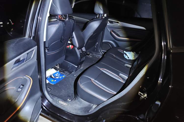 Used Haval F7 2021 1.5T Two-Wheel Drive iXuan Left Rear Seat