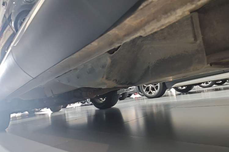 Used Haval F7 2021 1.5T Two-Wheel Drive iXuan Left Side Sill