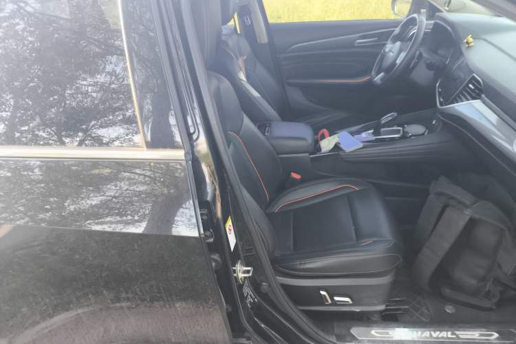 Used Haval F7 2021 2.0T All-Wheel Drive iJoy Right Front Seat