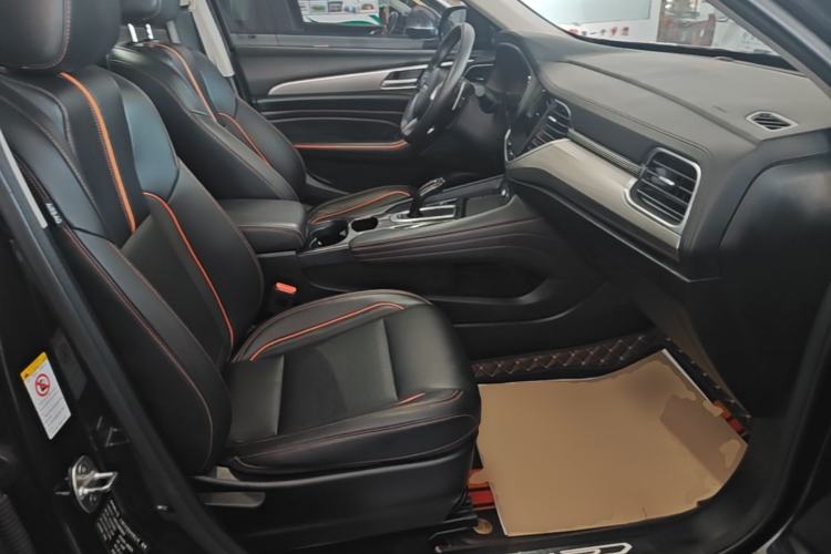 Used Haval F7 2021 1.5T Two-Wheel Drive iXuan Right Front Seat