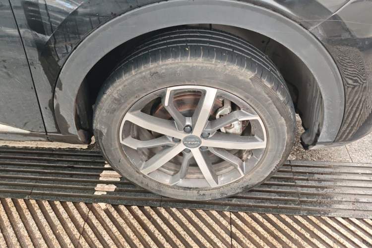 Used Haval F7 2021 1.5T Two-Wheel Drive iXuan Right Front Wheel Hub