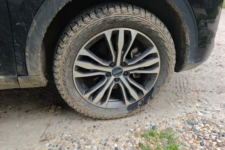 Used Haval F7 2021 2.0T All-Wheel Drive iJoy Right Front Wheel Hub