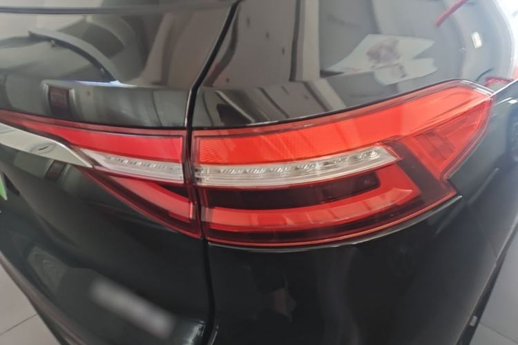 Used Haval F7 2021 1.5T Two-Wheel Drive iXuan Right Rear Taillight