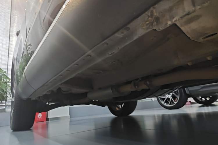 Used Haval F7 2021 1.5T Two-Wheel Drive iXuan Right Side Sill