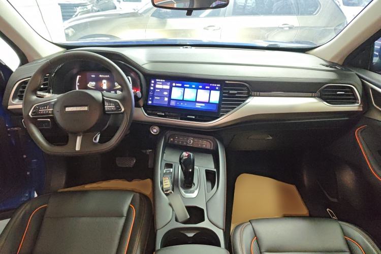 Used Haval F7 2021 1.5T Two-Wheel Drive i-Type Center Console