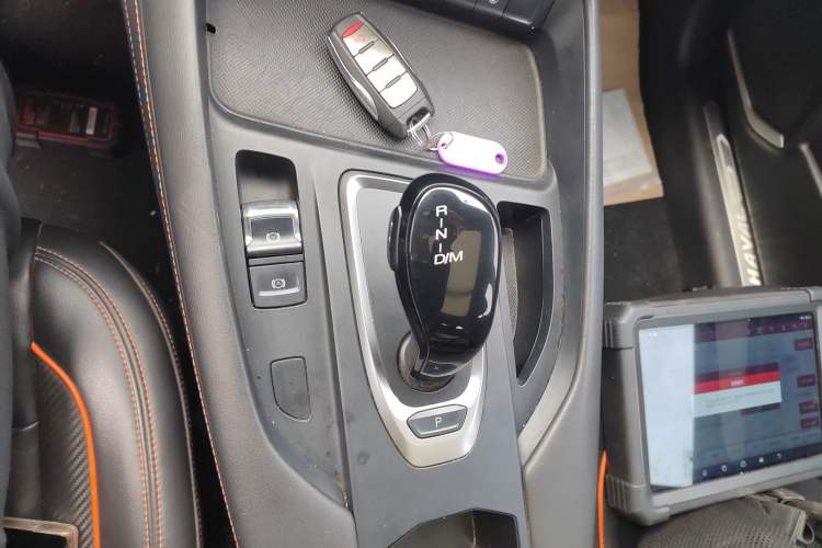 Used Haval F7 2021 1.5T Two-Wheel Drive i-Type Gear Lever
