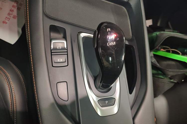 Used Haval F7 2021 2.0T Two-Wheel Drive i-Active Gear Lever