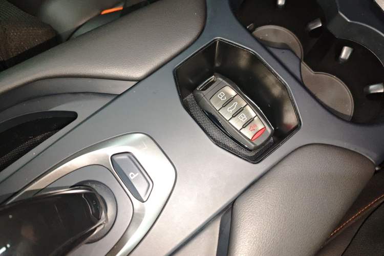 Used Haval F7 2021 2.0T Two-Wheel Drive i-Active Interior 1