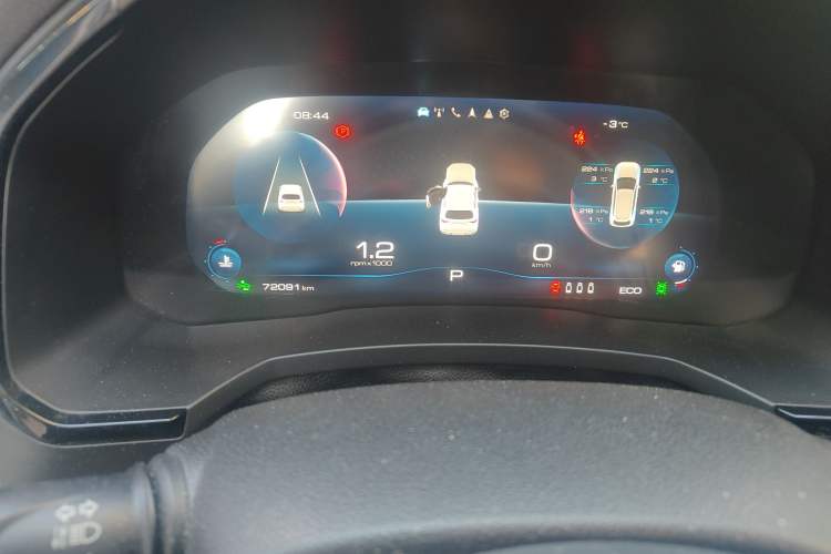Used Haval F7 2021 1.5T Two-Wheel Drive i-Trend Odometer Close Up