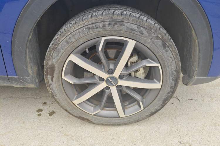 Used Haval F7 2021 1.5T Two-Wheel Drive i-Type Right Front Wheel Hub
