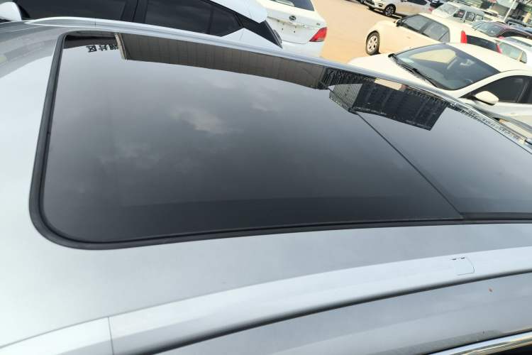Used Haval F7 2021 1.5T Two-Wheel Drive iXuan Roof