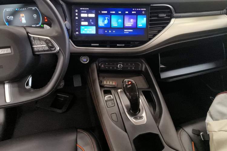 Used Haval F7 2021 1.5T Two-Wheel Drive i-Type Audio And AC Panel