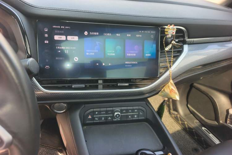 Used Haval F7 2021 2.0T Two-Wheel Drive i-Van Audio And AC Panel