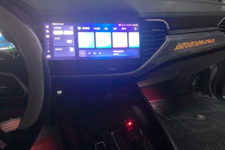 Used Haval F7 2021 2.0T All-Wheel Drive iJoy Audio And AC Panel