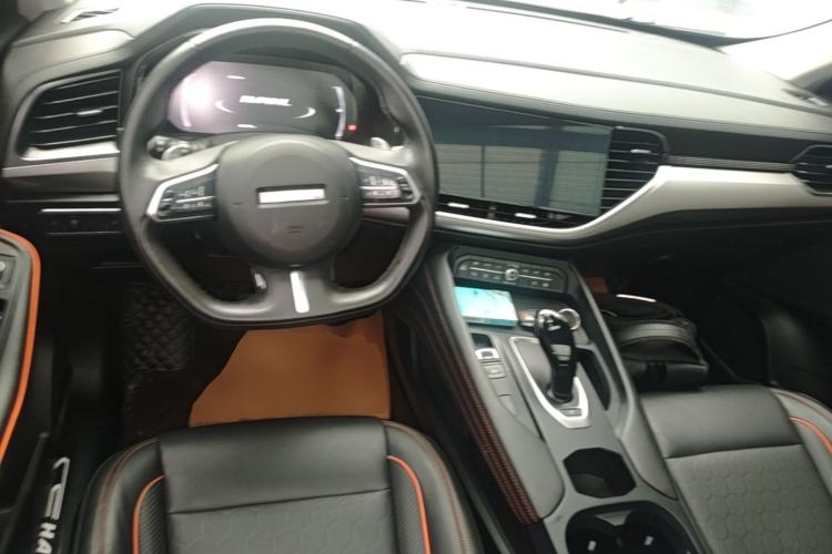 Used Haval F7 2021 1.5T Two-Wheel Drive i-Type Center Console