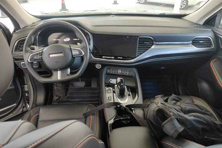 Used Haval F7 2021 1.5T Two-Wheel Drive i-Trend Center Console