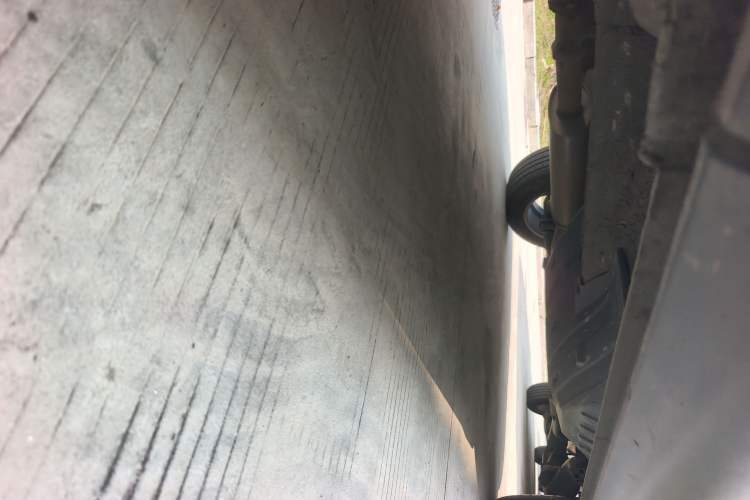 Used Haval F7 2021 2.0T Two-Wheel Drive i-Van Chassis Front Left