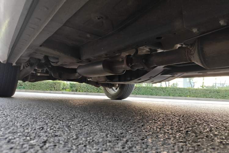 Used Haval F7 2021 2.0T Two-Wheel Drive i-Van Chassis Front Right