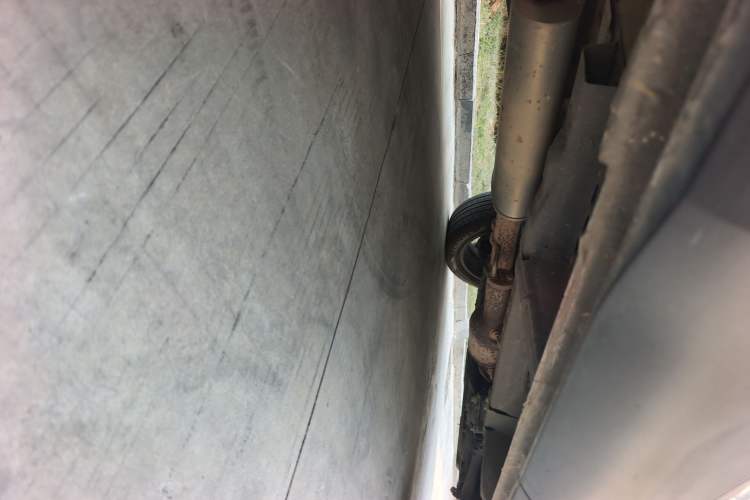 Used Haval F7 2021 2.0T Two-Wheel Drive i-Van Chassis Rear Right