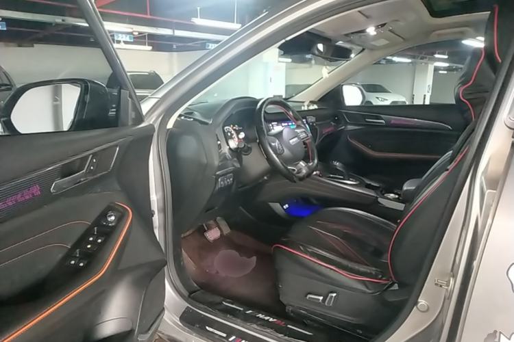 Used Haval F7 2021 2.0T Two-Wheel Drive i-Van Driver Seat