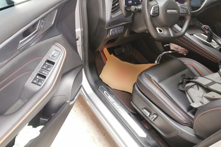 Used Haval F7 2021 2.0T Two-Wheel Drive i-Van Driver Seat