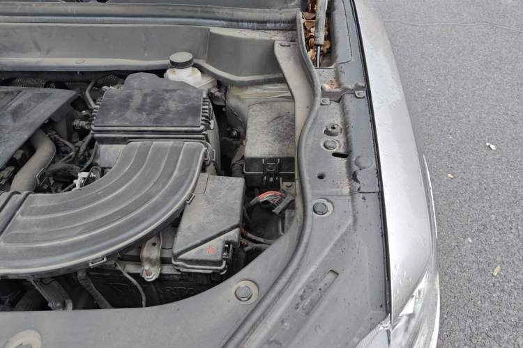 Used Haval F7 2021 1.5T Two-Wheel Drive iXuan Engine Bay Left